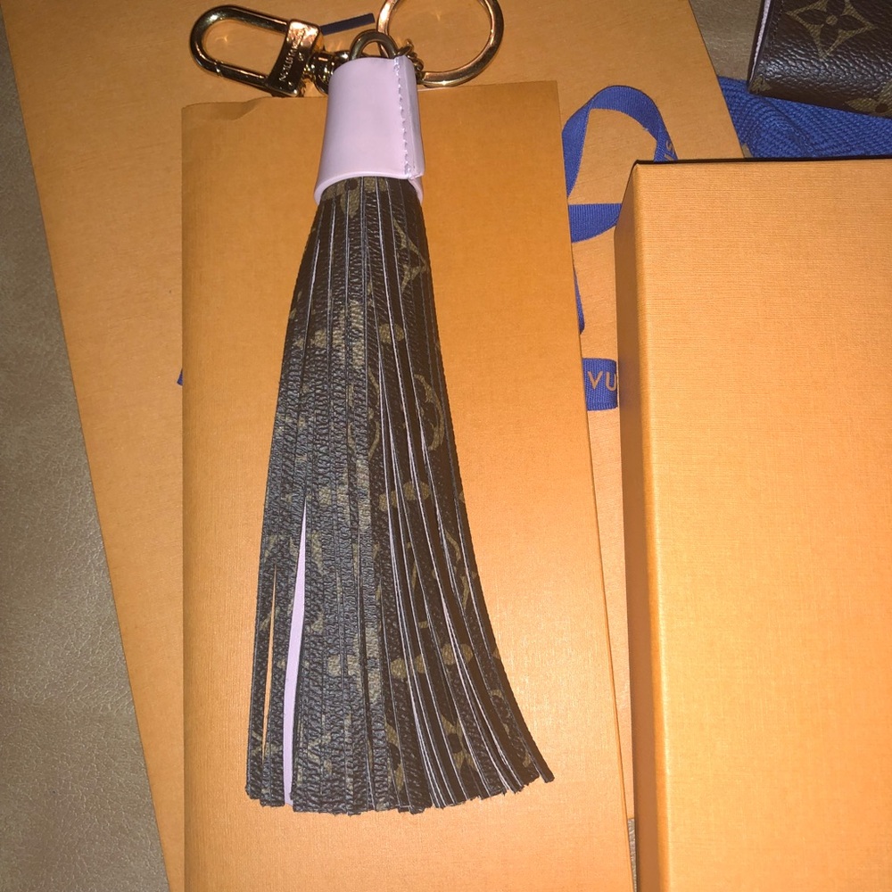 Louis Vuitton rose Ballerine tassel bag key charm